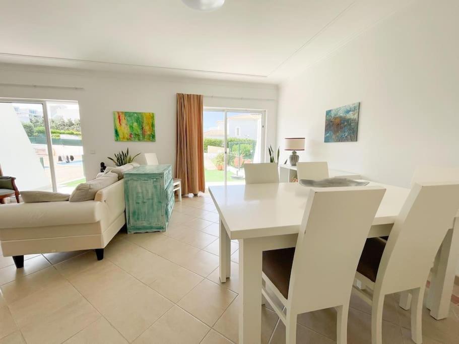 Gale Premium House - Pet Friendly Villa อัลบูเฟรา ภายนอก รูปภาพ