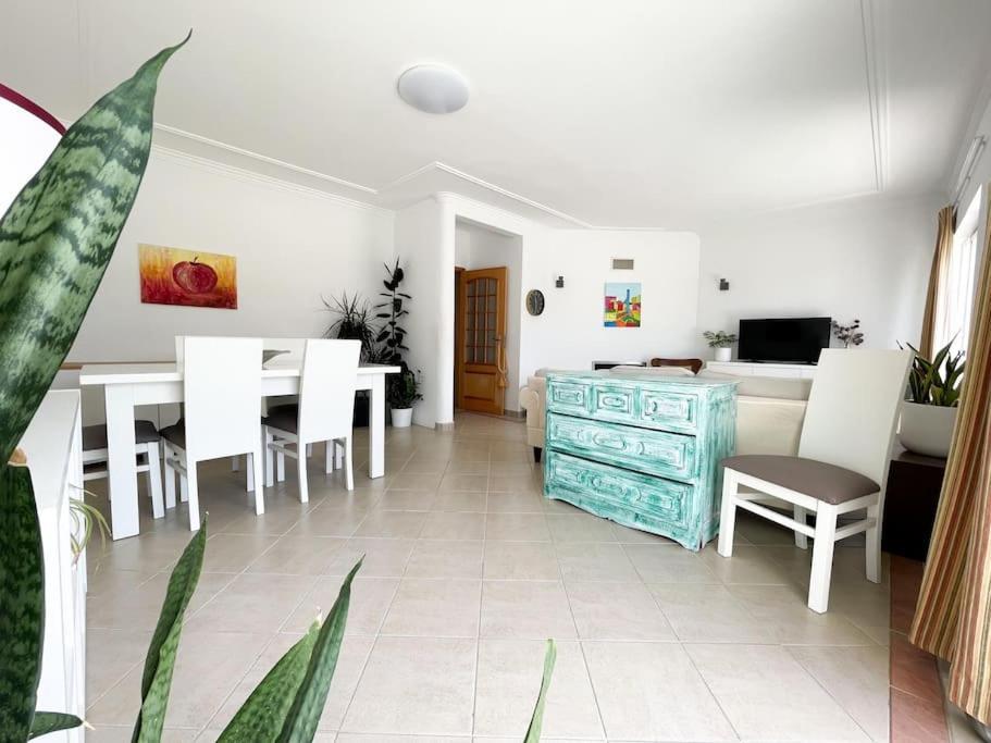 Gale Premium House - Pet Friendly Villa อัลบูเฟรา ภายนอก รูปภาพ