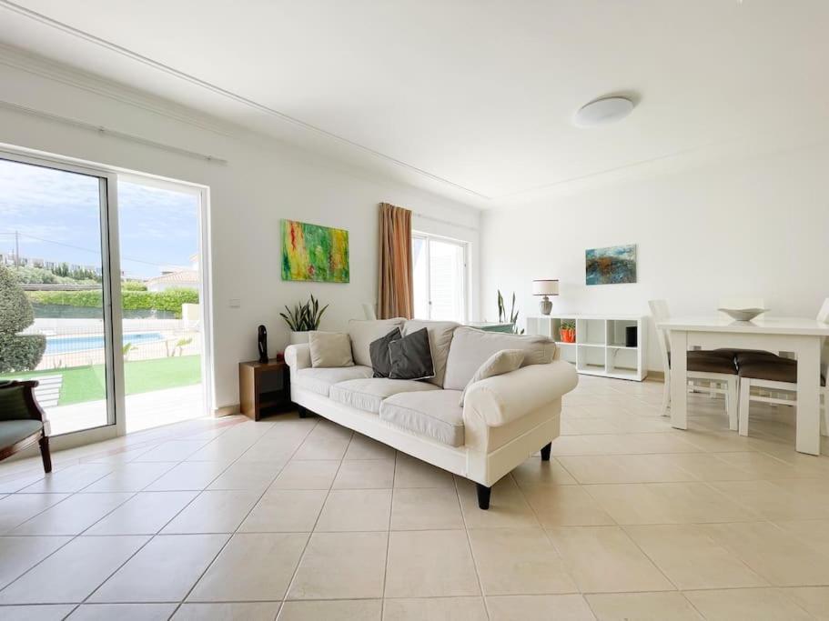 Gale Premium House - Pet Friendly Villa อัลบูเฟรา ภายนอก รูปภาพ